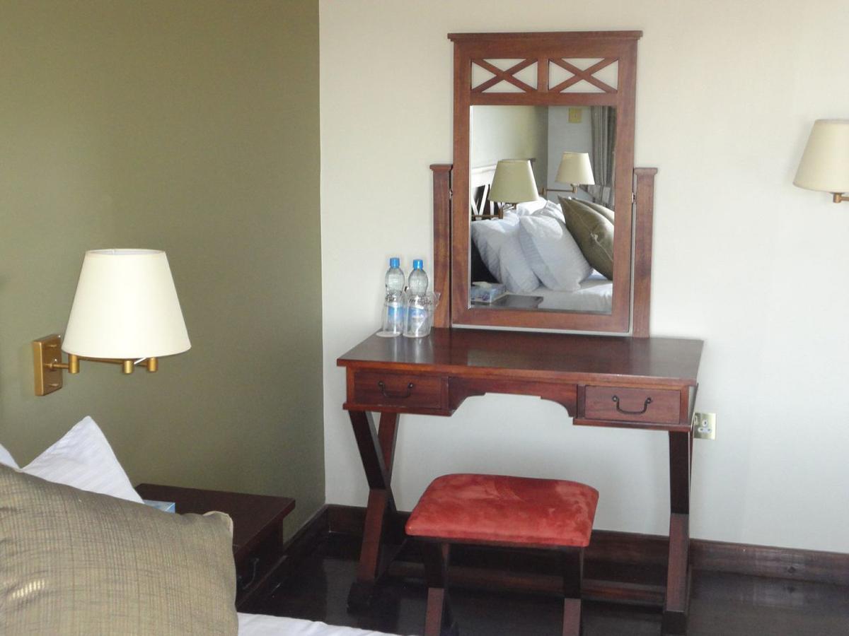 Treetops Mweiga Zimmer foto